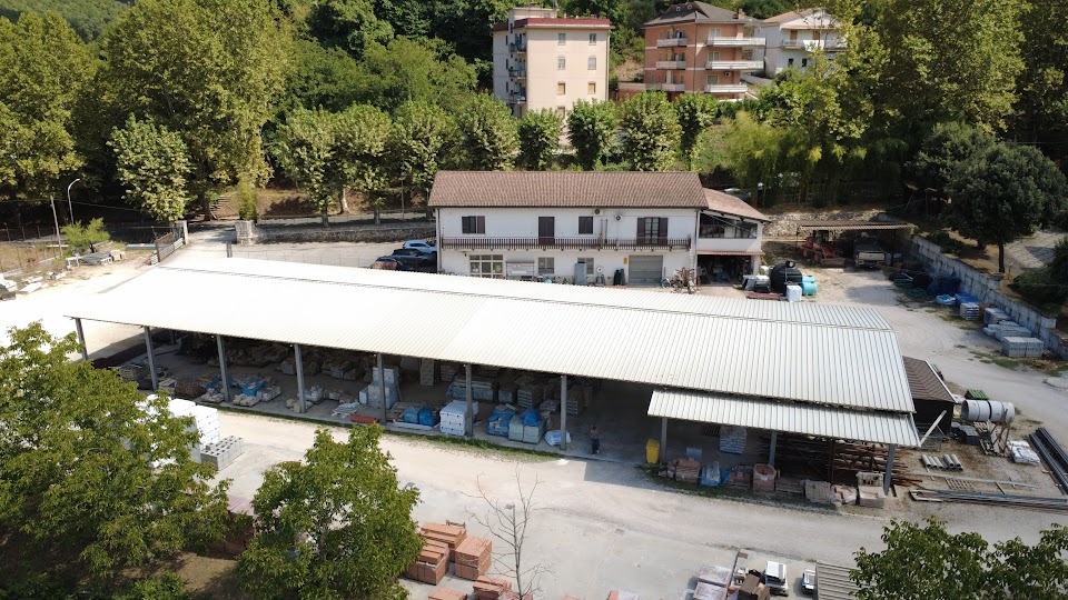 Vista aerea della sede e del magazzino F.lli Colaiacomo a Montelanico